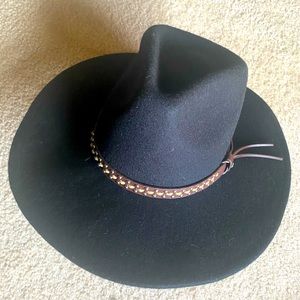 House of Harlow 1960 Wool Hat